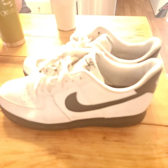 2 Pairs Sz 11 Nike Air FORCE 1 Bundle - Picture 1 of 6